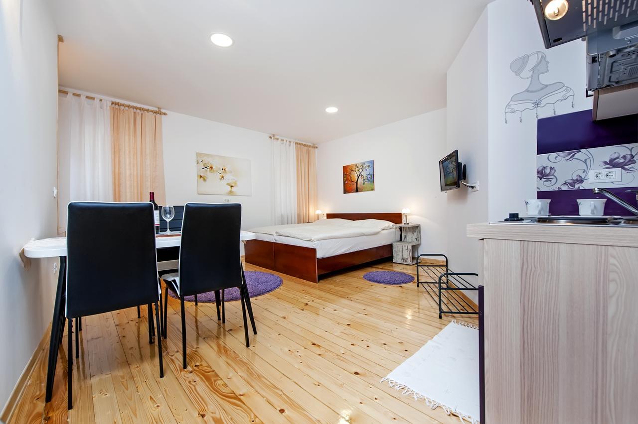 La Svalba Rooms & Studios Ровинь Экстерьер фото