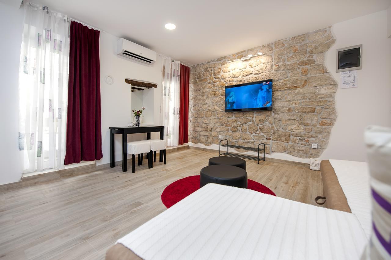 La Svalba Rooms & Studios Ровинь Экстерьер фото