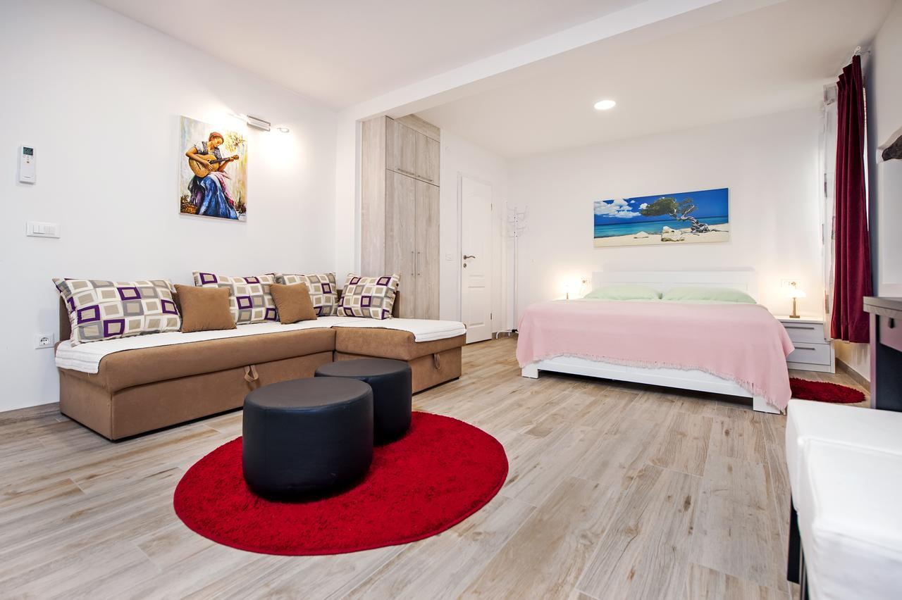 La Svalba Rooms & Studios Ровинь Экстерьер фото