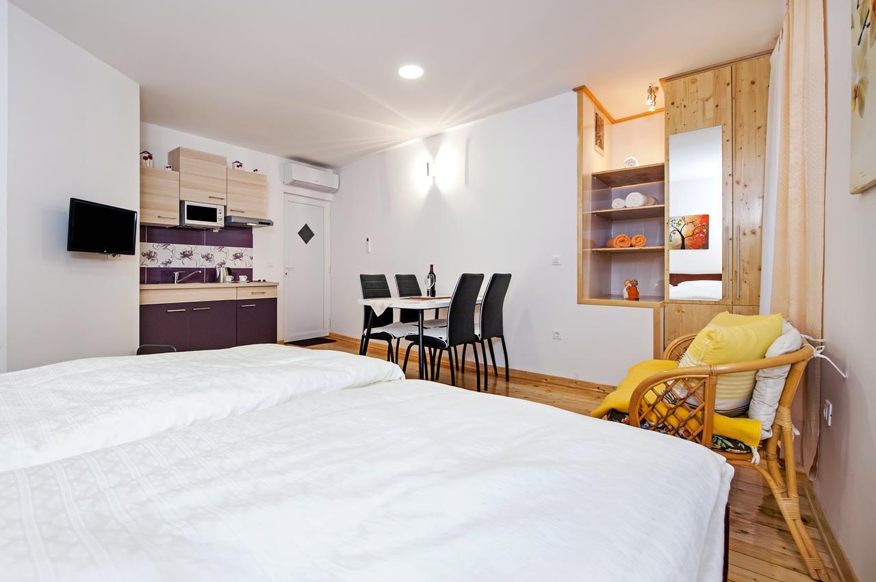 La Svalba Rooms & Studios Ровинь Экстерьер фото