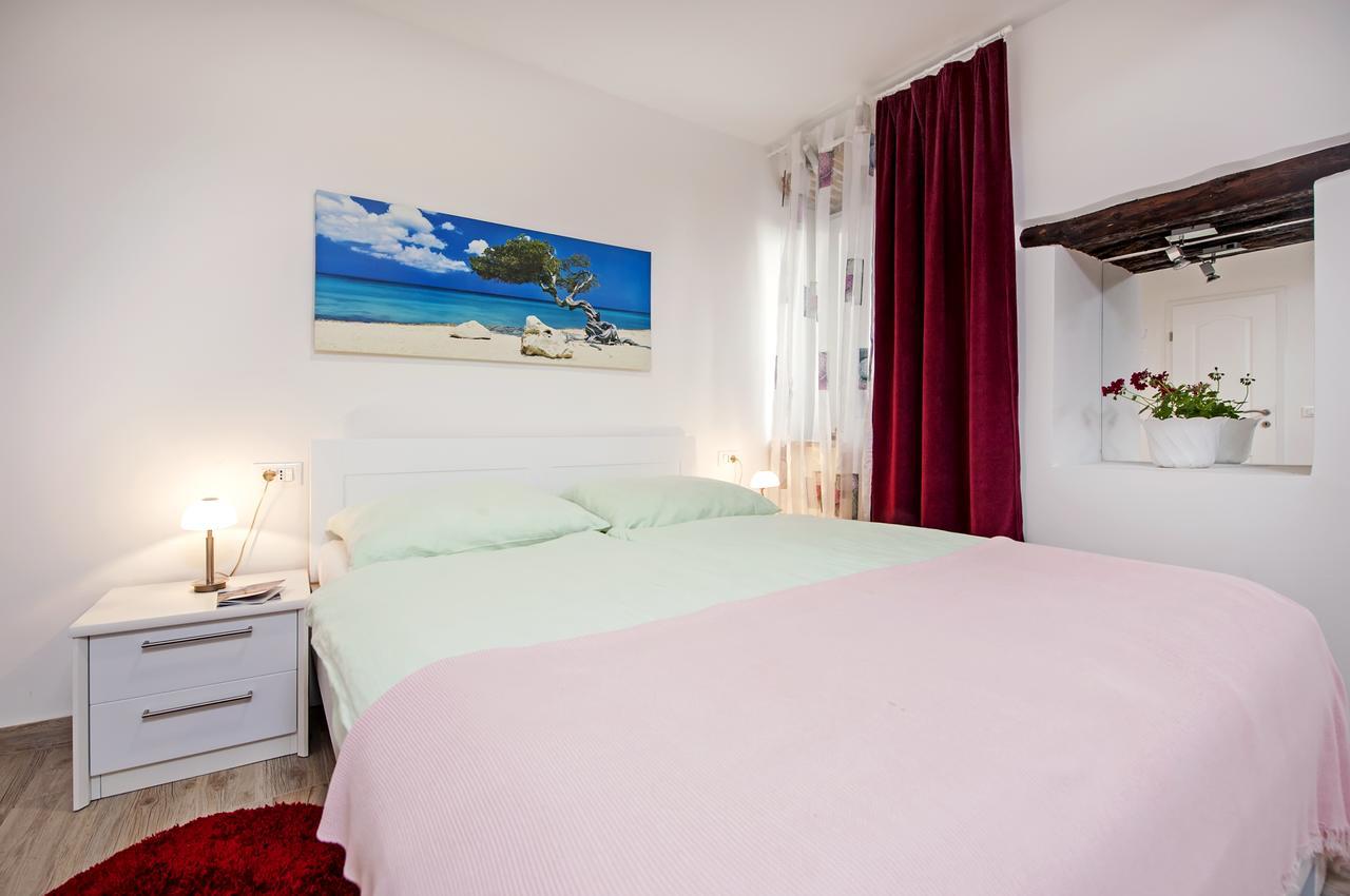 La Svalba Rooms & Studios Ровинь Экстерьер фото