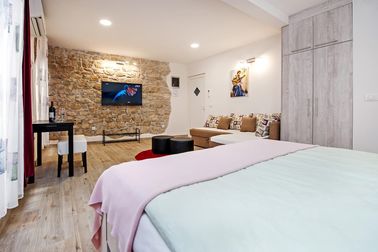 La Svalba Rooms & Studios Ровинь Экстерьер фото